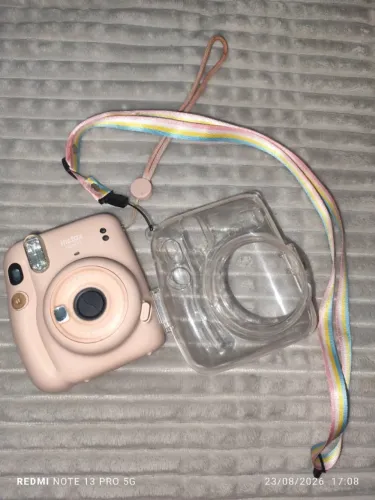 Câmera Instax Mini 11 + Capa Protetora