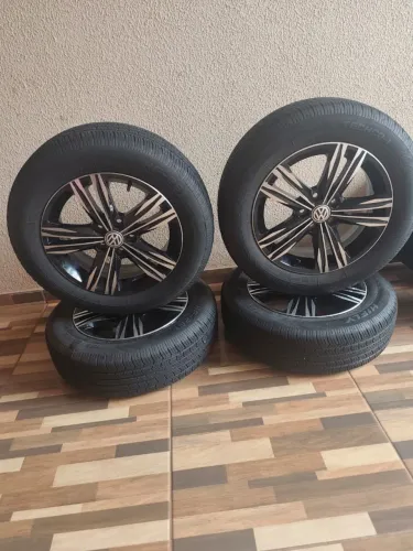 Jogo de rodas Golf/Polo disponível pra venda 