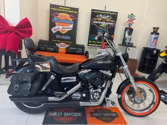 Harley Davidson Dyna Super Glide Custom 2011
