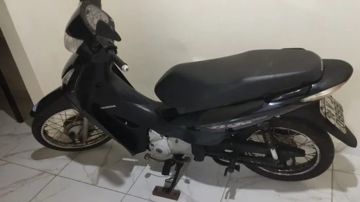 Vendo um Honda biz 125