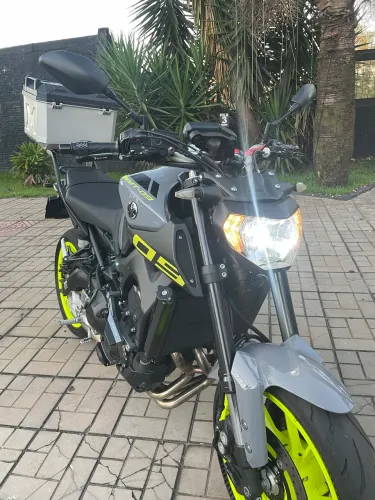 Yamaha MT09 Impecável troco p/ Carro