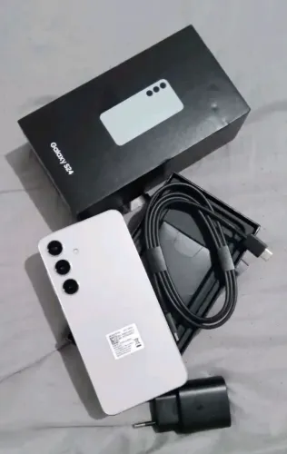 Galaxy S24 256GB - Impecável com Garantia e Nota Fiscal