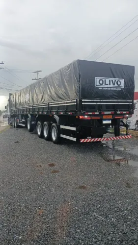 CARRETA OLIVO 4º EIXO GRANELEIRO 2025 - 2025  0KM  A PRONTA ENTREGA - PRETO 