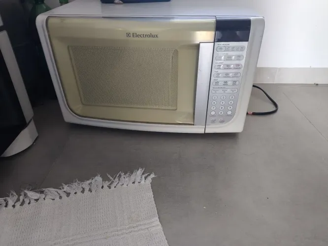 MICROONDAS ELETROLUX 220V