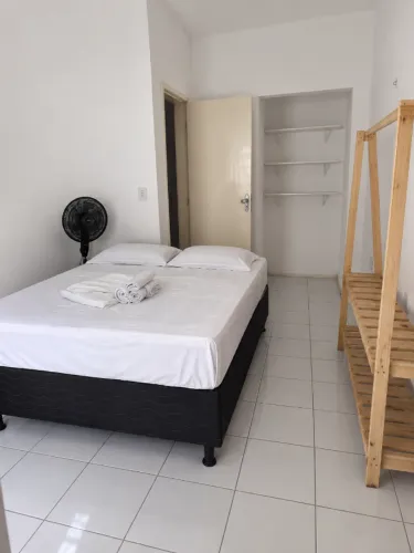Quarto mobiliado ( para mulheres)
