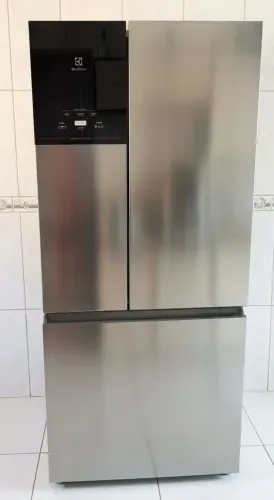 Vendo geladeira inverter Eletrolux
