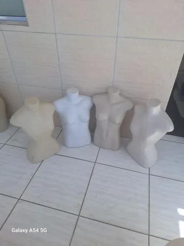 Maniquins