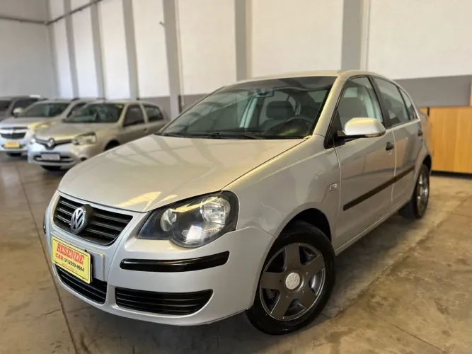 Volkswagen Polo Sed. Comfort. 1.6 MI Tot. Flex 8V 2008