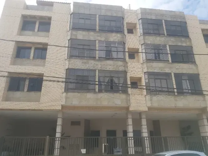 Apartamento na Imbetiba com 2 quartos para Locação em local nobre .