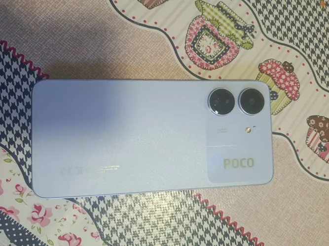 Vendo celular poco c65 novo