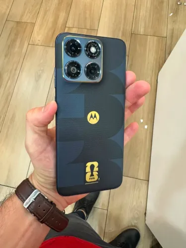 MOTOROLA EDGE 70 FUSION - EDIÇÃO FIFA EXCLUSIVA