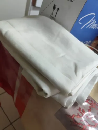 Pano de mesa branco
