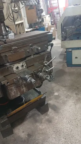 Fresadora Romi U30 digital nos 3 eixos ...troco por veículo.