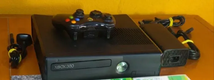 XBOX 360 slim