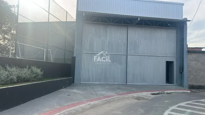 Galpão para Locação em Marcílio de Noronha, Viana - 330m²