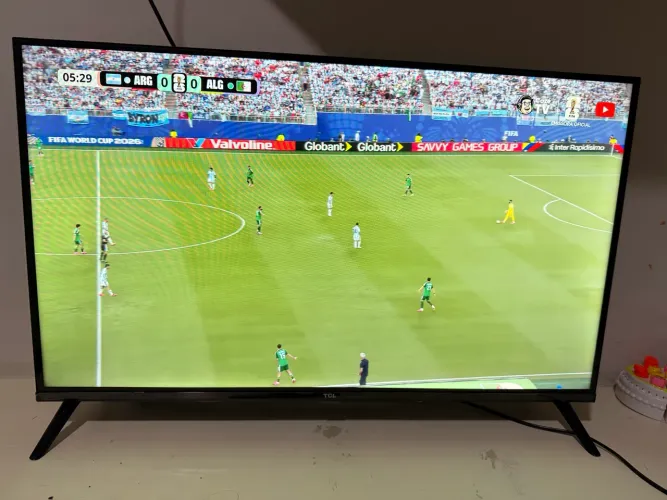 Vendo Smart TV TCL 32 Led Full HD Wi-fi estado de nova.