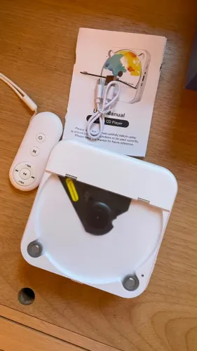 CD player com caixa de som, controle remoto, bluetooth e usb