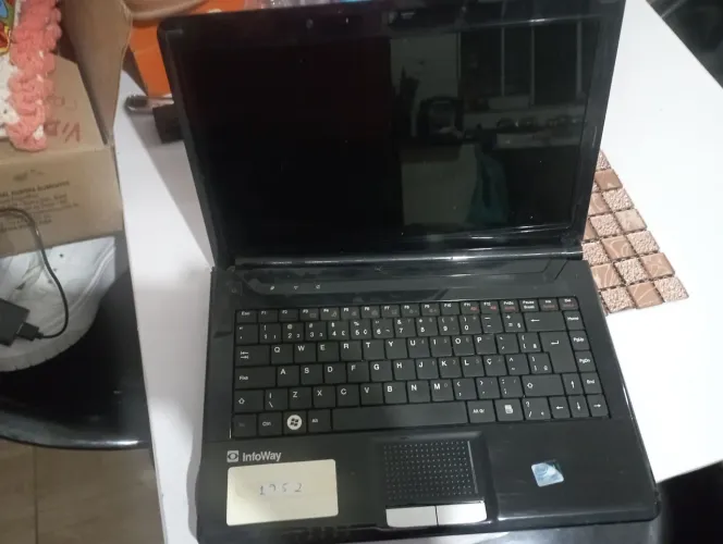 Notebook com defeito e avaria