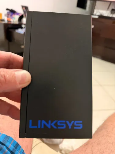 Switch Linksys LGS108 Gigabit 8 Portas 10/100/1000