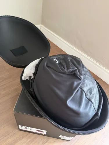 Capacete Aero Oakley Aro7 novissimo