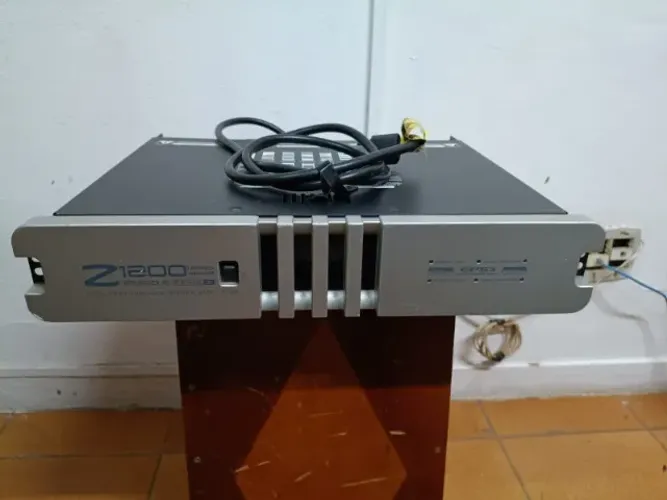 Potencia Studio R Z1200