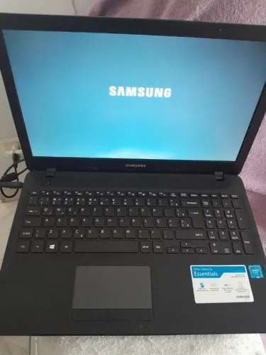 Notebook Sansung Essentials