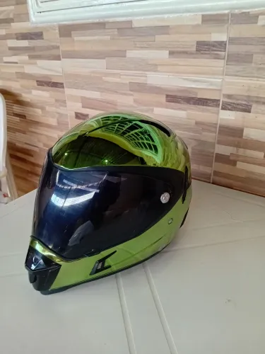 Capacete Masei espelhado 