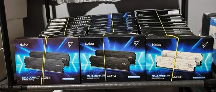 MEMÓRIA NETAC DDR4 16GB 2X8, 3200MHZ, CL16 LACRADA. PRODUTO COMPLETAMENTE LACRADO