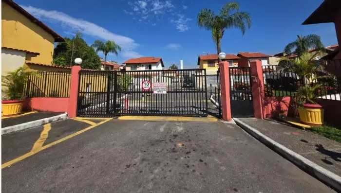 Casa de condomínio para venda com 55 metros quadrados com 2 quartos