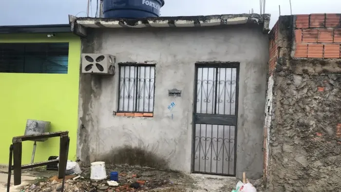 Vendo ou Troco Casa Bairro Parque Riachuelo ( leia o anúncio)
