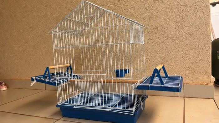 Gaiola com abertura lateral