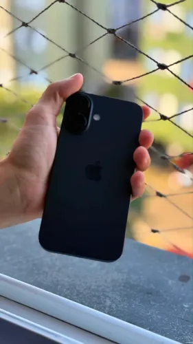 iPhone 16