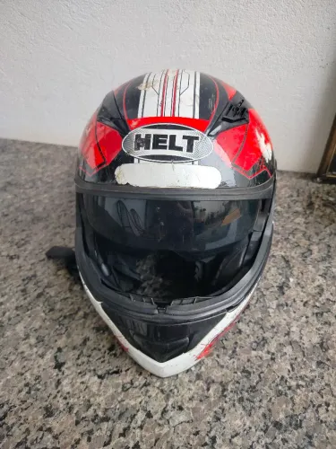 Capacete