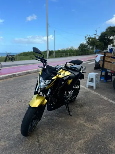 CB300F 2023 (13.400 KM)