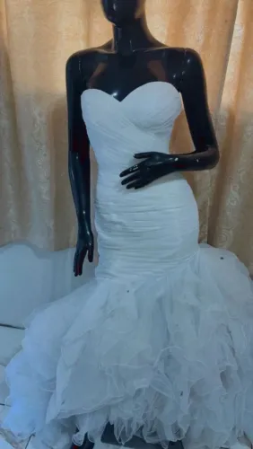 Roupa de noivas e debutantes
