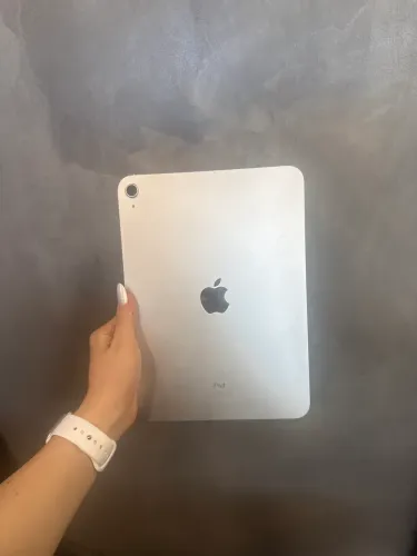 iPad 16