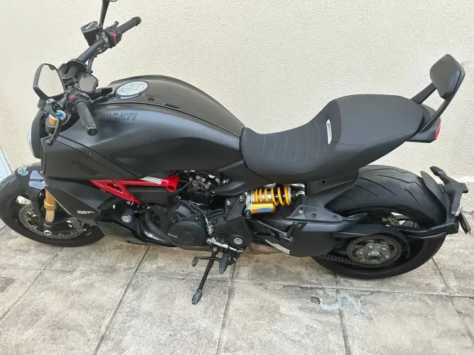 Moto único dono Ducati Diavel 1260S
