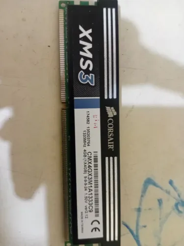 Memória Ram DDR3 Corsair Usada 4Gbs