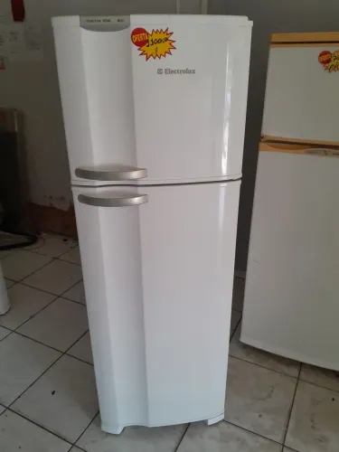 Geladeira Electrolux frost free. Ja incluso a entrega se for Rio preto 17. * 