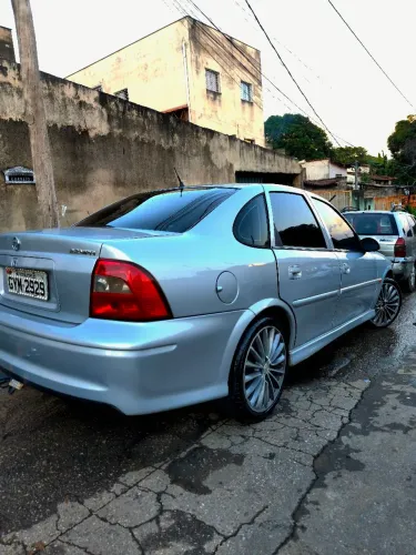 Troco rodas aro 17 por aro menor, pneus em ótimo novos