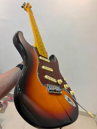 Guitarra Tagima TG 530