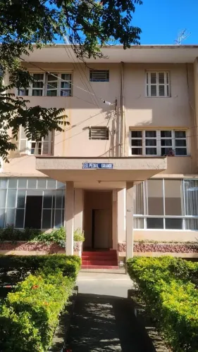 Apartamento à venda no bairro Itapetinga: Garagem dupla coberta e 2 dormitórios