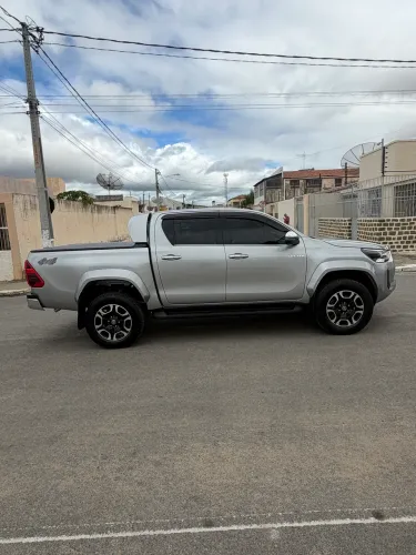 Toyota Hilux CD SRX Plus 4X4 2.8 TDI Die. Aut. 2024