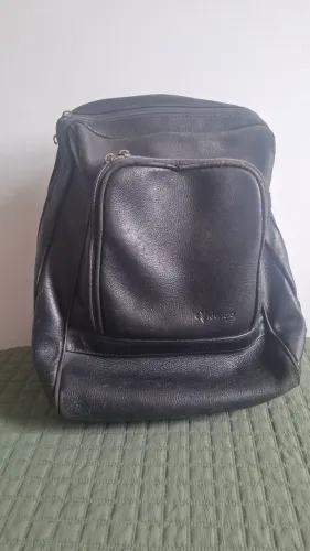 Mochila em couro natural
