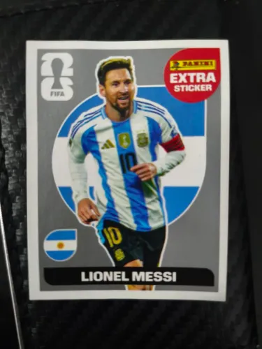 Figurinha EXTRA sticker Panini(Messi prata, Florian Wirtz Regular)