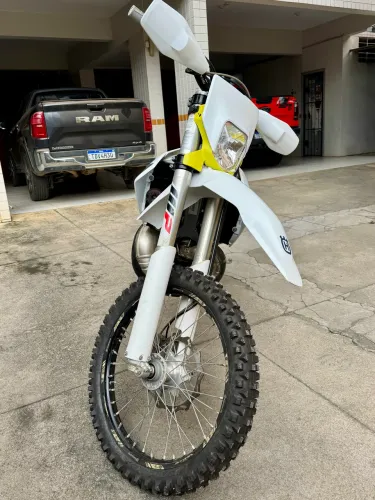 Husqvarna TE 300 70 horas raríssimo estado