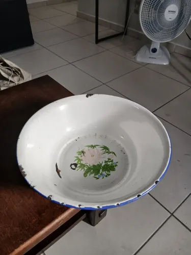 Bacia antiga de Ágata
