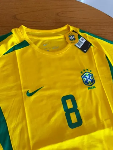 Camisa Brasil Retrô Kaka 8 - 2002