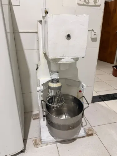 Batedeira Hypolito 25kg