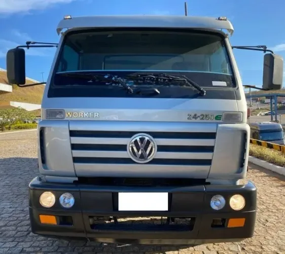 Vw worker 24250 caçamba 2012